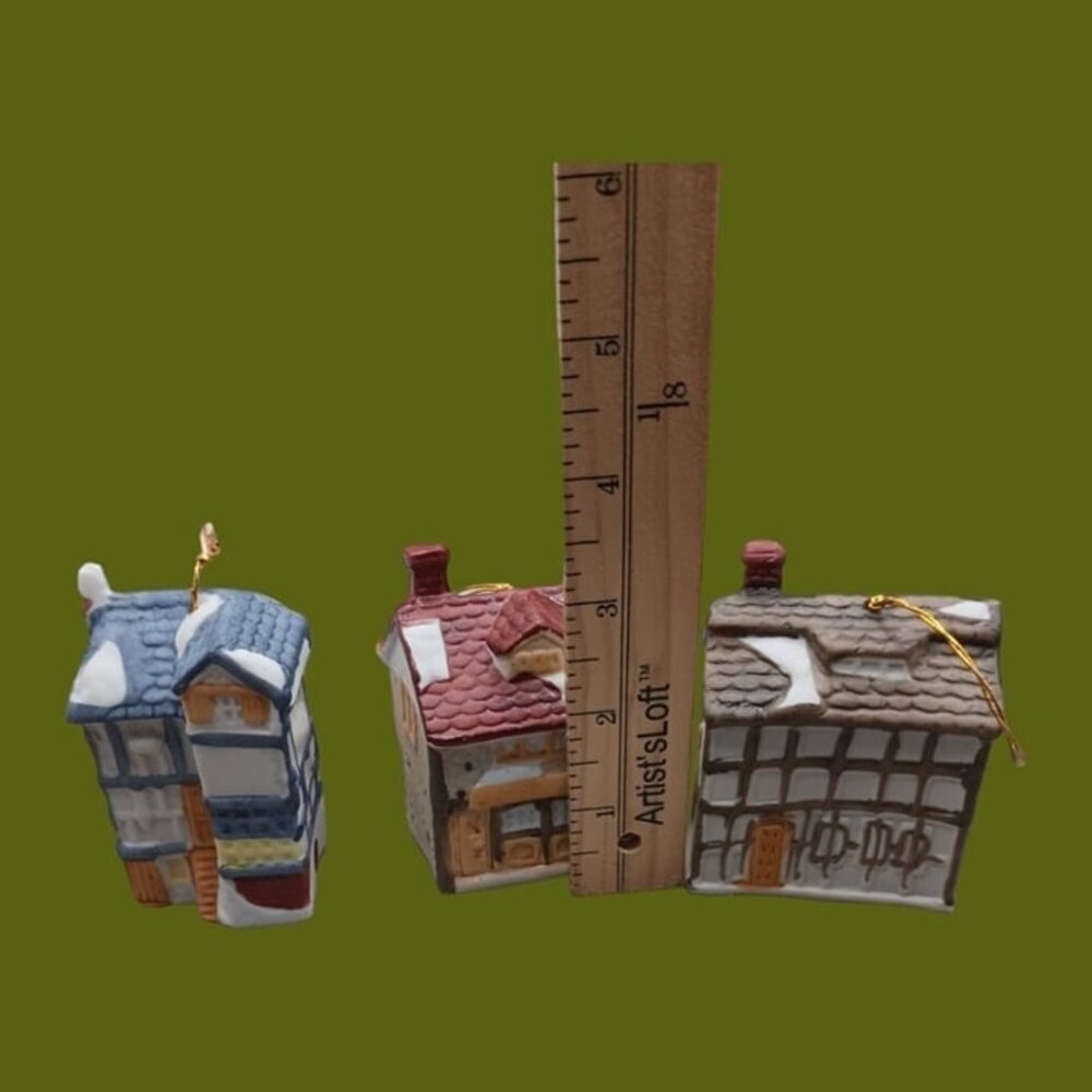 Old english village christmas ornaments set of 3 - Picture 7 of 8
